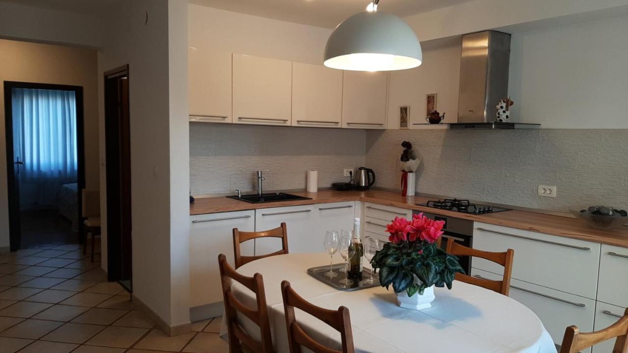 Apartman Nada I Fažana Exterior foto