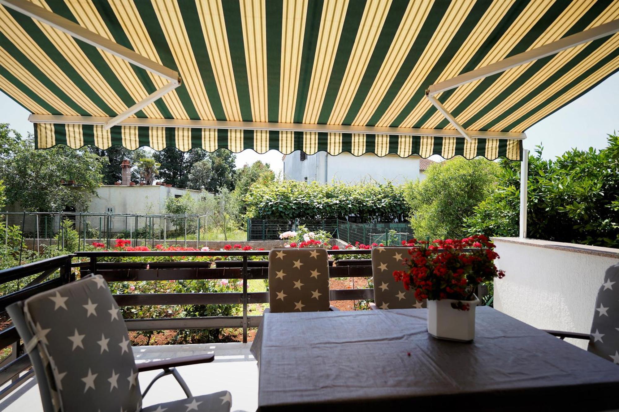 Apartman Nada I Fažana Exterior foto